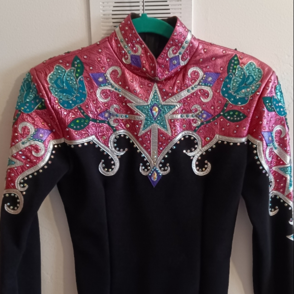 Western sow shirt size small